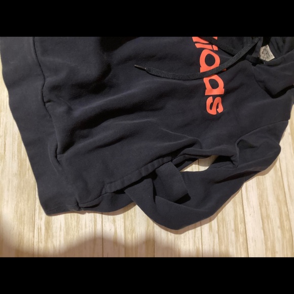 Women’s size M adidas Hoodie - Picture 3 of 5